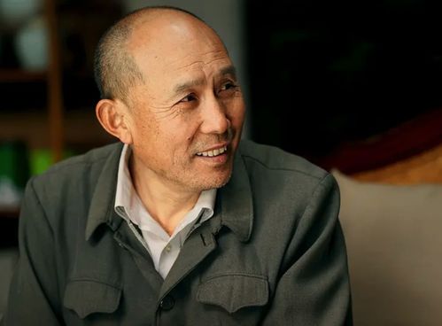 (幽灵事务所真结局)幽灵事务所尤金是男是女？揭秘这个神秘人物的性别真相!